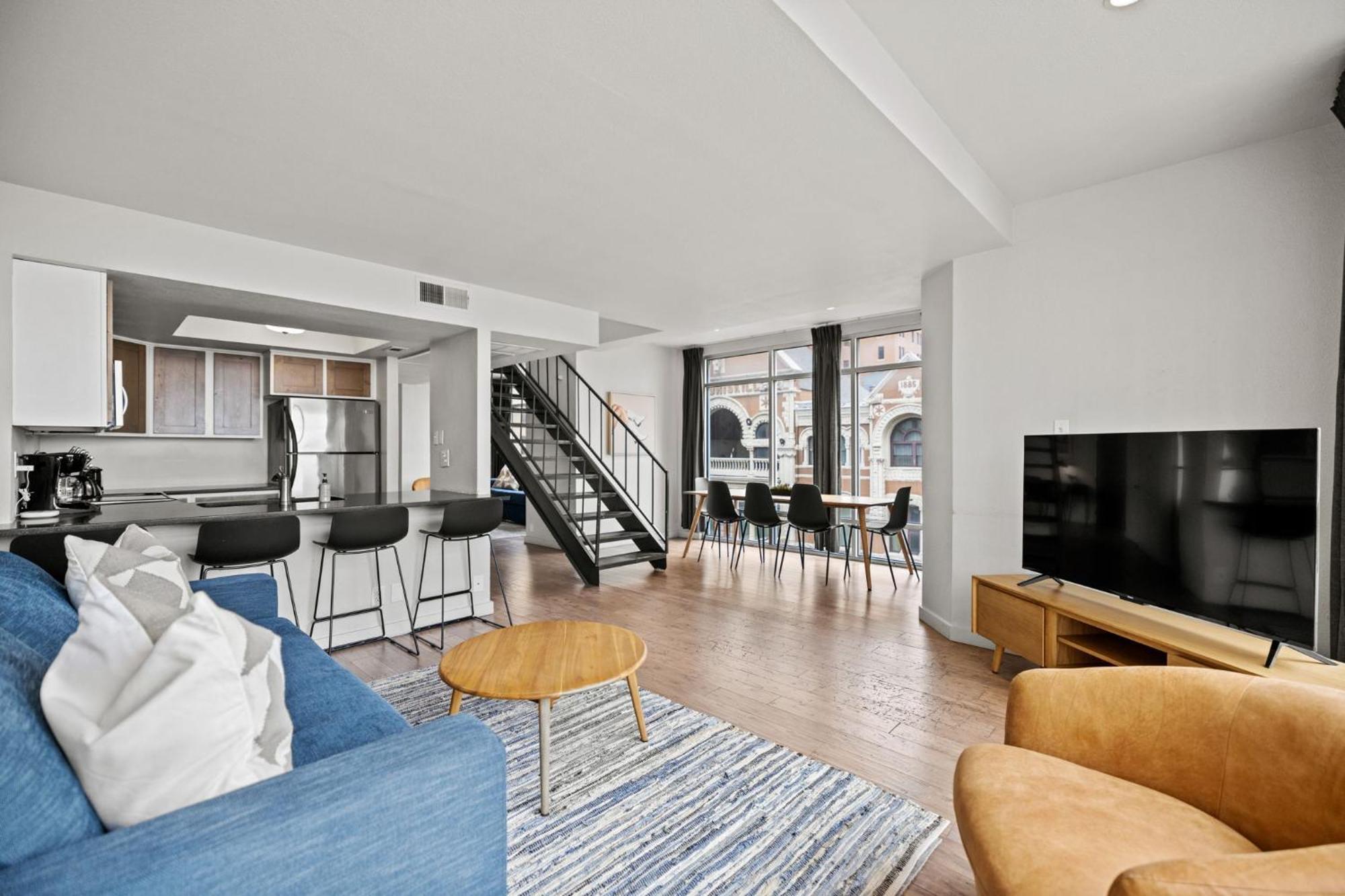 Littlefield Lofts, Hosted By Placemakr - 6Th St 오스틴 객실 사진