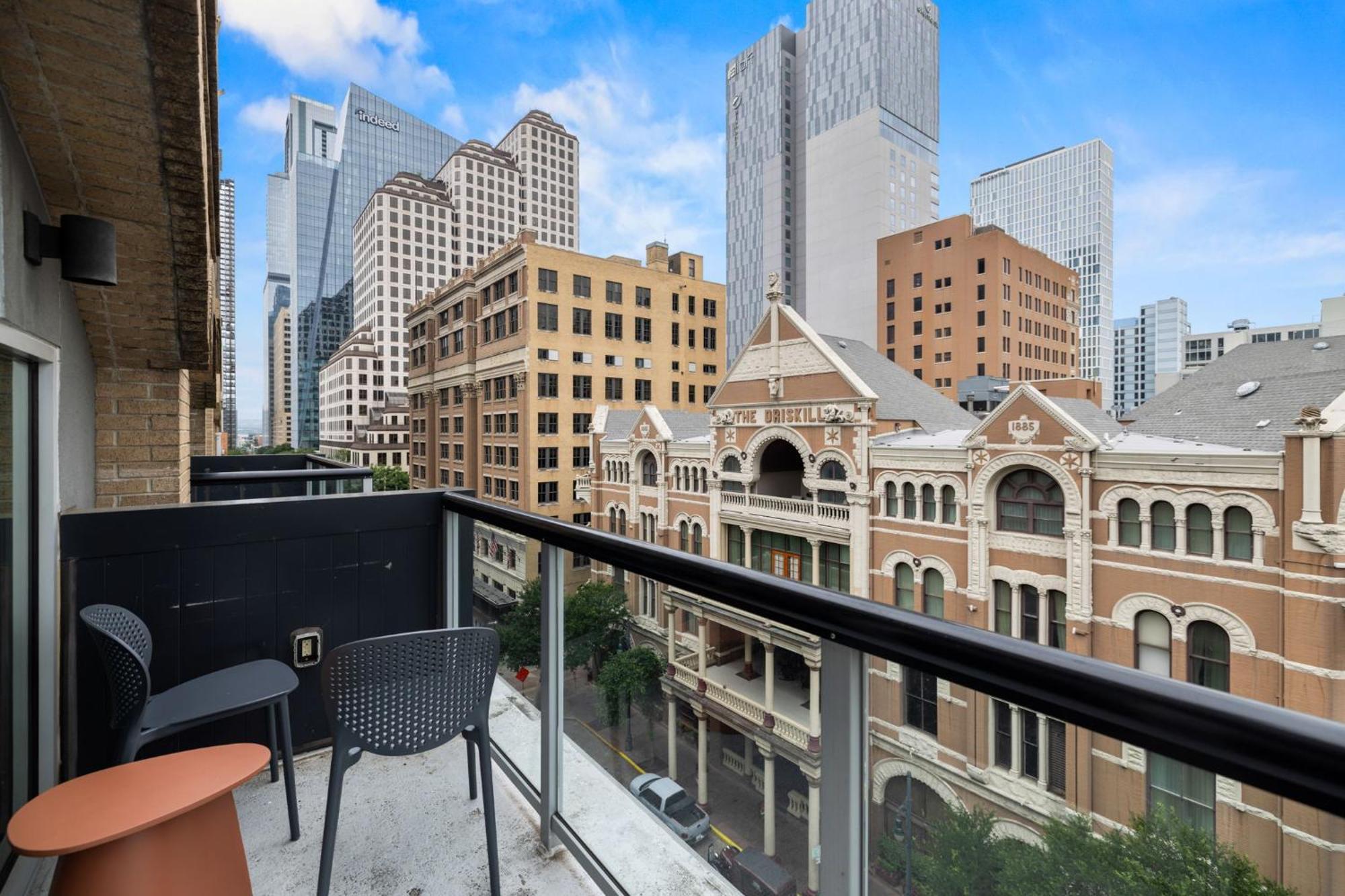 Littlefield Lofts, Hosted By Placemakr - 6Th St 오스틴 객실 사진