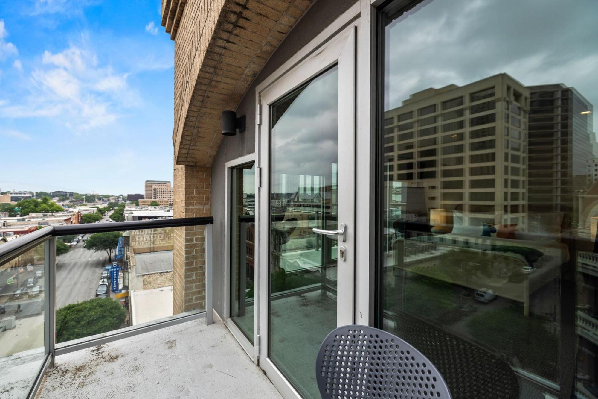Littlefield Lofts, Hosted By Placemakr - 6Th St 오스틴 객실 사진
