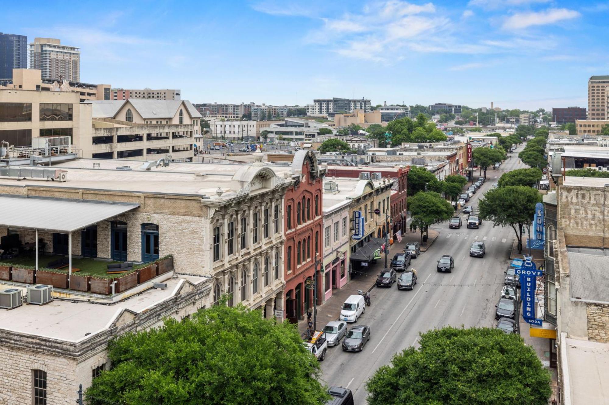 Littlefield Lofts, Hosted By Placemakr - 6Th St 오스틴 객실 사진